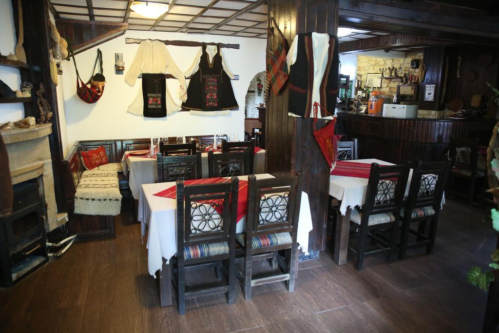 奥兹家庭酒店 洛维奇 外观 照片
